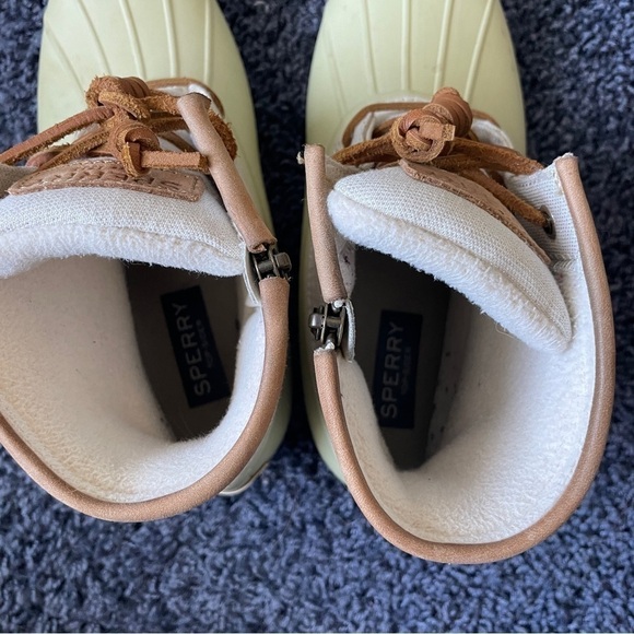 SPERRY Women’s Duck Boot Size 7.5 Cream Gold Sparkle Bean Boot Preppy - Picture 7 of 14